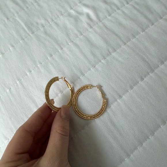 Jewelry - Elegant Gold Hoop Earrings